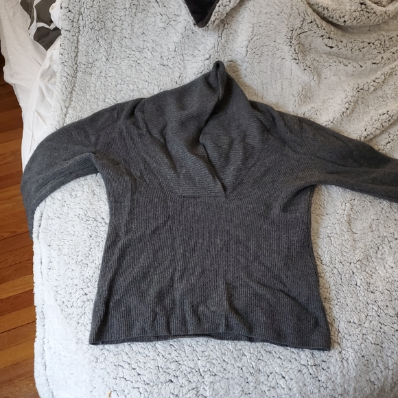 Perfect condition charcoal cashmere sweater - Picture 7 of 8